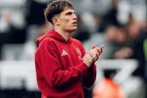 欧联对里昂！加纳乔发文号召球迷观赛支持：需要你们所有人一起来